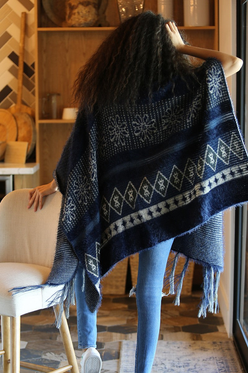 FUZZY KNIT SWEATER WRAP